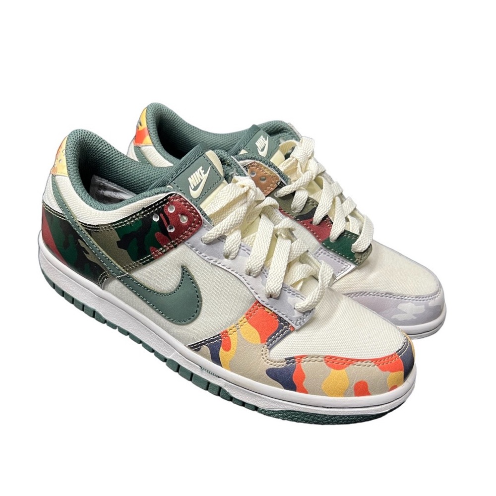 GOAT Nike Dunks 5.5 Y